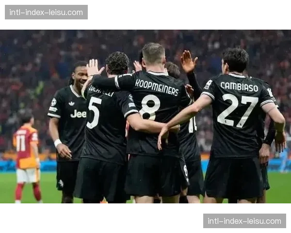 尤文图斯客场2-5惨败加拉塔萨雷,晋级形势严峻 尤文图斯客场2-5惨败加拉塔萨雷,晋级形势严峻