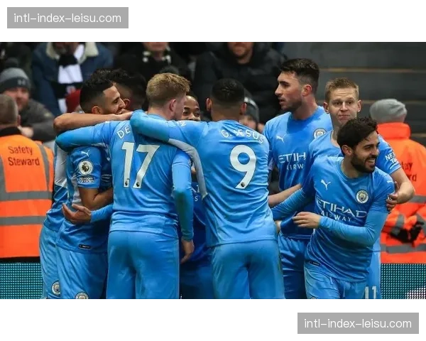 分析:英超俱乐部2025年财报陆续公布,商业收入普遍增长但工资帽压力凸显 分析:英超俱乐部2025年财报陆续公布,商业收入普遍增长但工资帽压力凸显